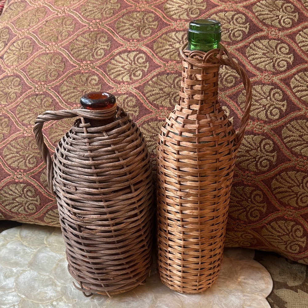 Woven Rattan/ Wicker Wrapped Glass Vintage Bottles great decor - Picture 9 of 11